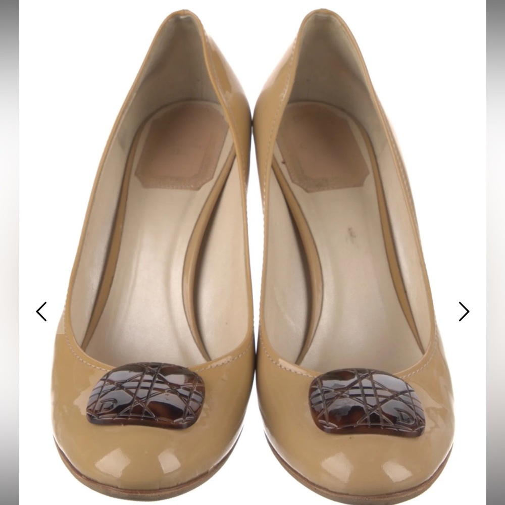 Chic Tan Women's Heels